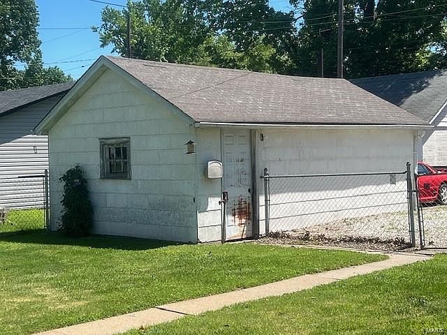 2nd image of 1805 Cypress St