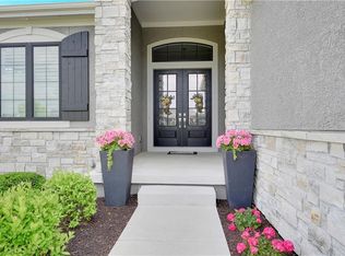 10715 W 142nd Ter, Overland Park, KS 66221