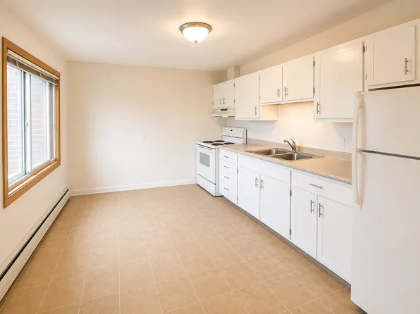 Lake Point Drive Apartments, 2105 Lake Point Dr APT 4, Madison, WI 53713
