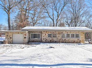 1350 Parkway DRIVE, Brookfield, WI 53005