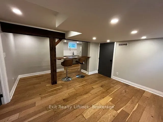 450 Weller St #BASEMENT — Photo 12