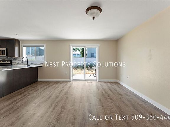 5th image of 812 W Sage Bay Dr