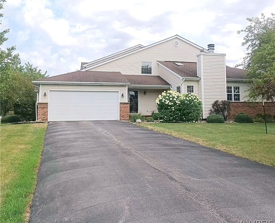 1st image of 37 Hastings Dr