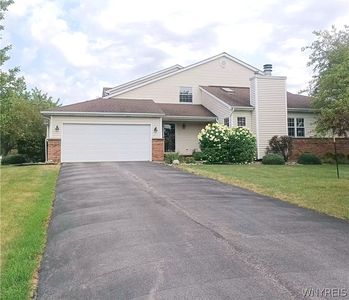 37 Hastings Dr, Orchard Park, NY, 14127