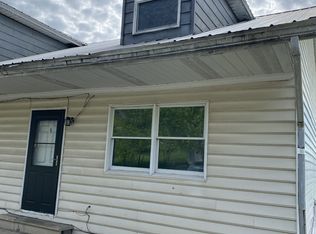 107 4th St APT 3, Terra Alta, WV 26764