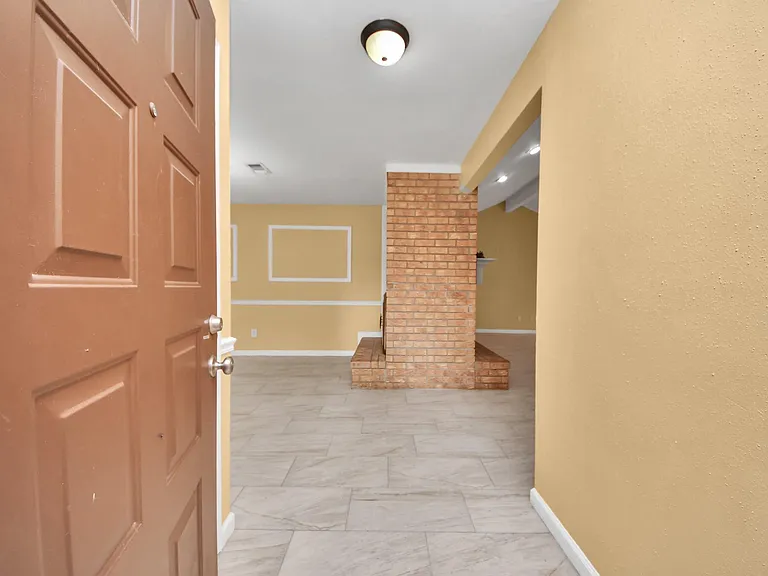 3935 Heathersage Dr — Photo 6
