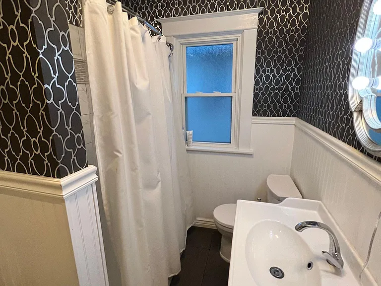 1770 N High St #200 — Photo 17