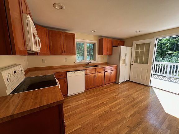 5th image of 15 Oak Rd