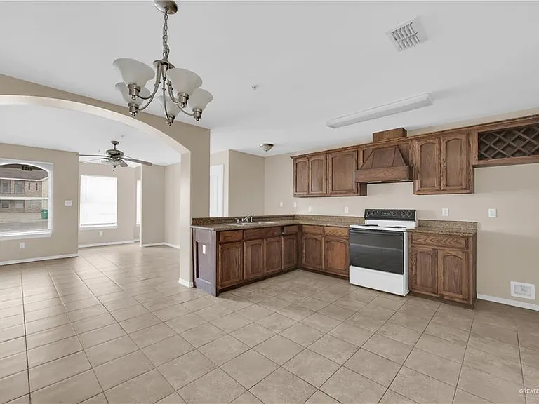 1607 W Omni Ave #4 — Photo 5