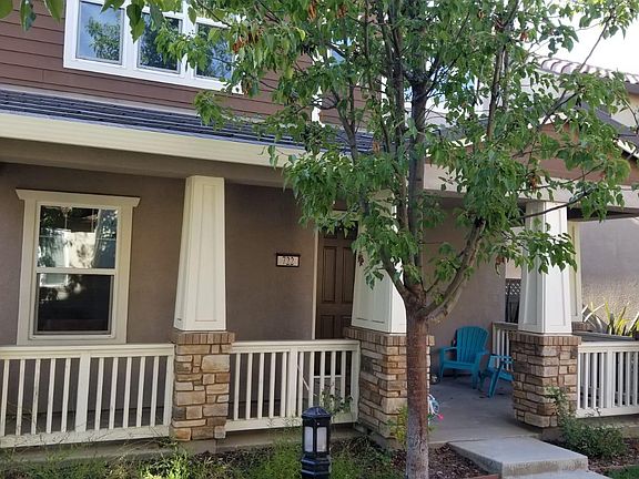 3rd image of 722 N Claret Ln