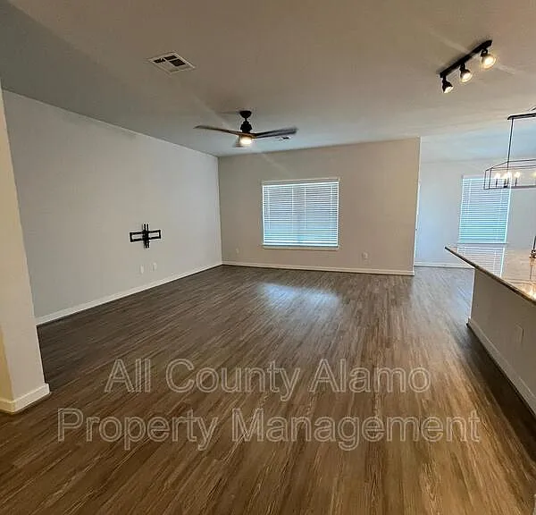 10542 Francisco Way — Photo 3