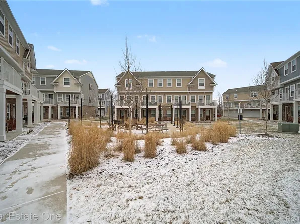 537 Anne Ave, Brighton, MI 48116