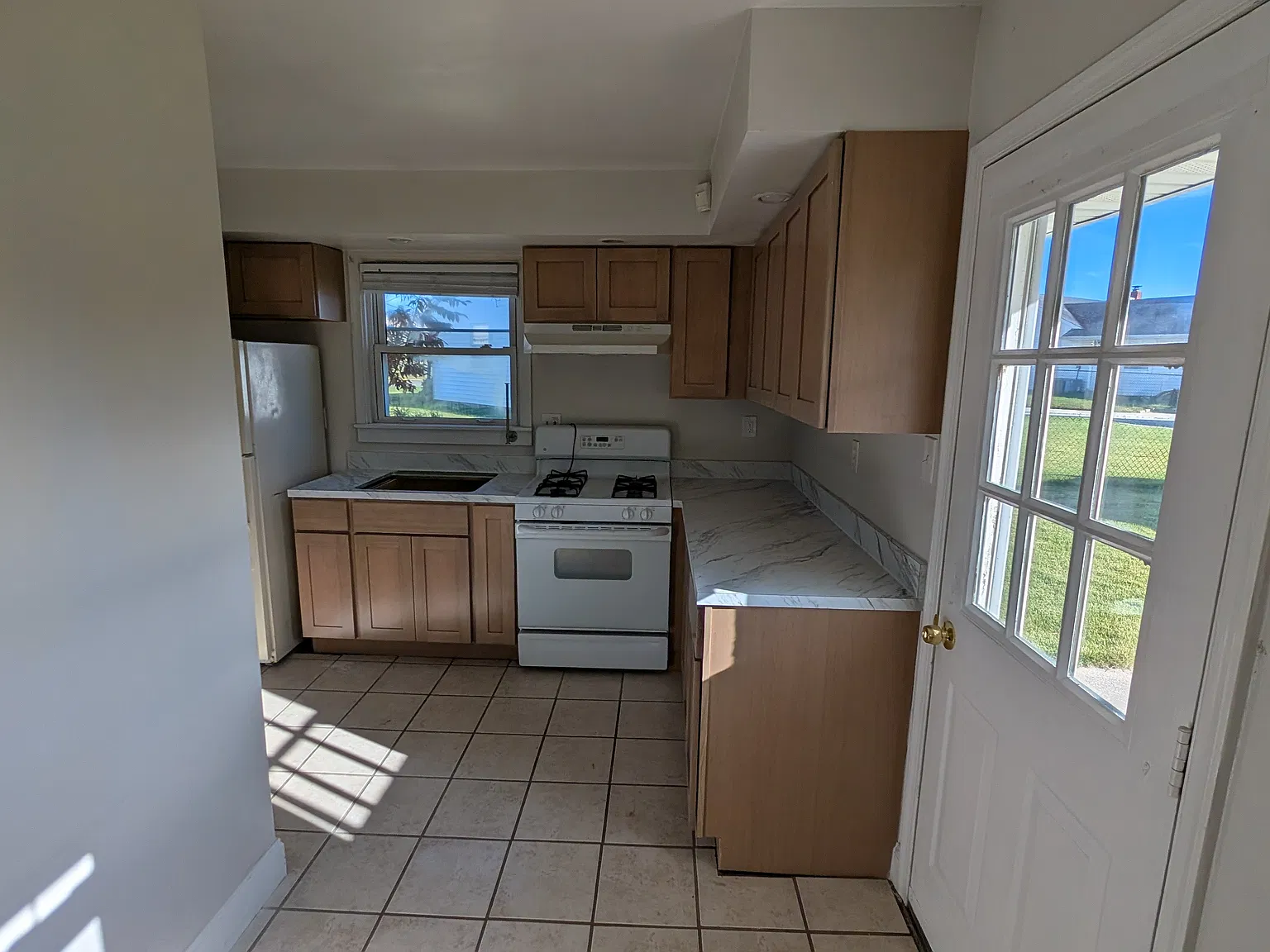 3 bed, $2,350 — Photo 4
