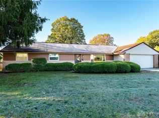 308 Magnolia Dr, Englewood, OH 45322