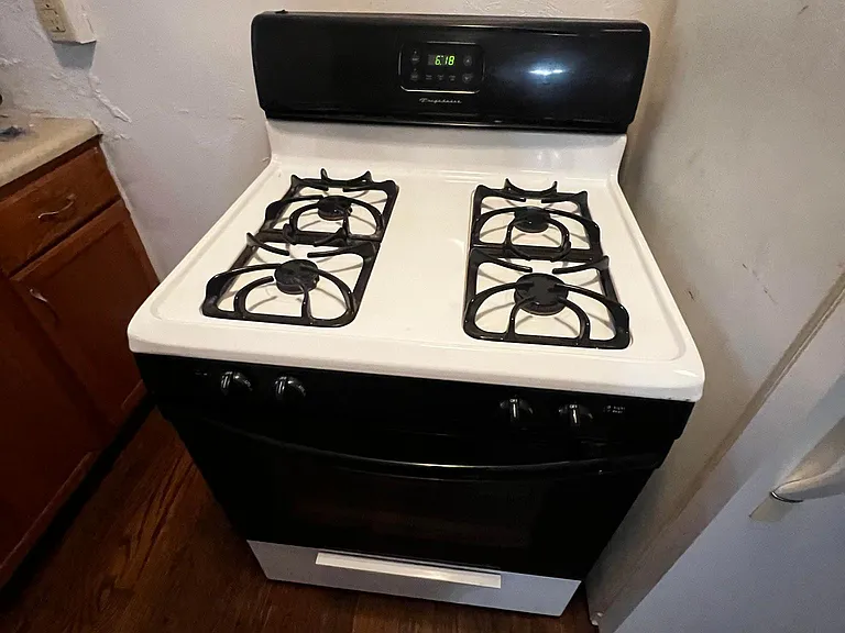 378 Elm Ave SW #9 — Photo 8