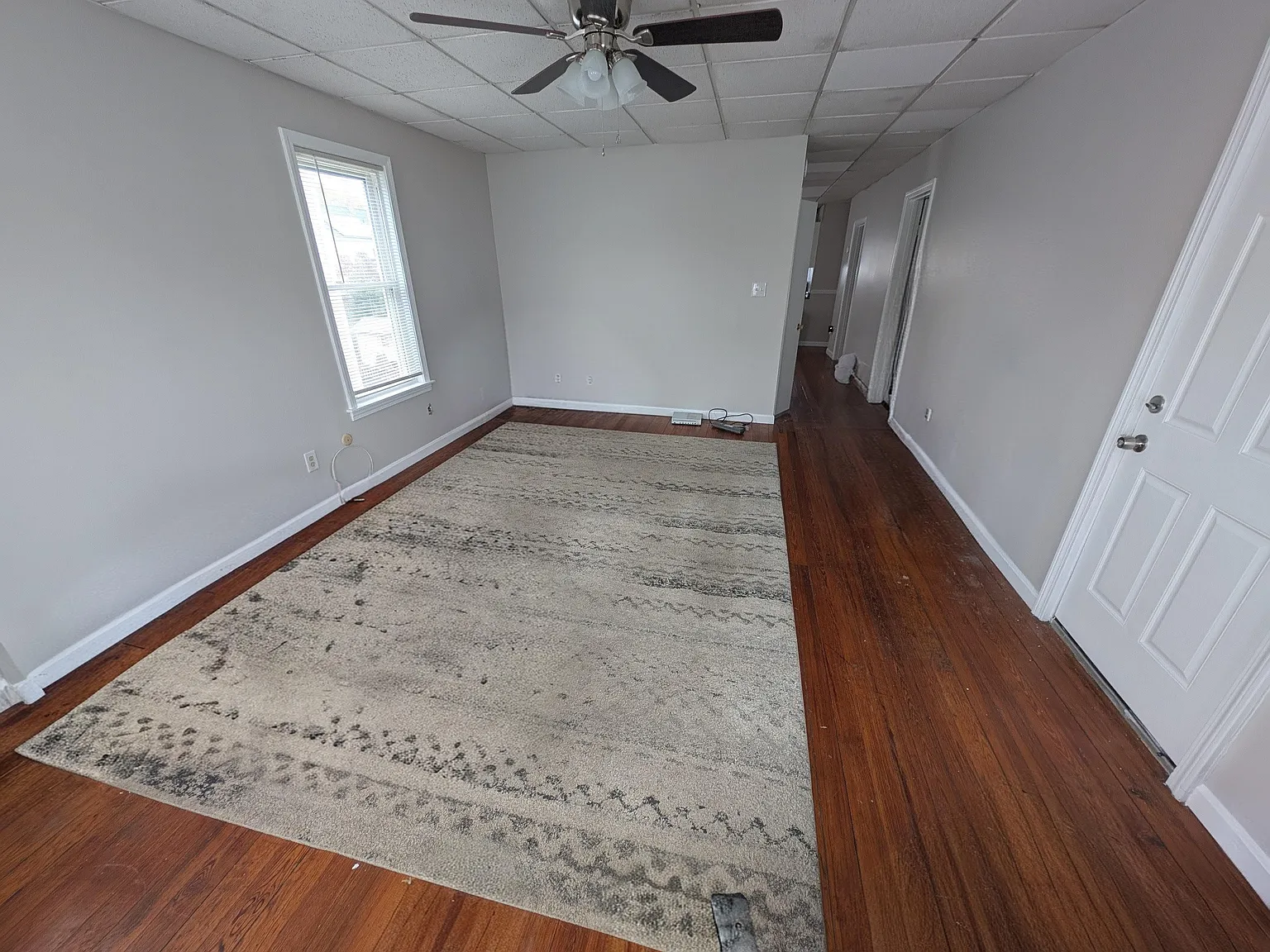 3 bed, 1200 sqft, $1,700 — Photo 1