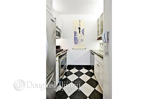 Sold by Douglas Elliman | media 7
