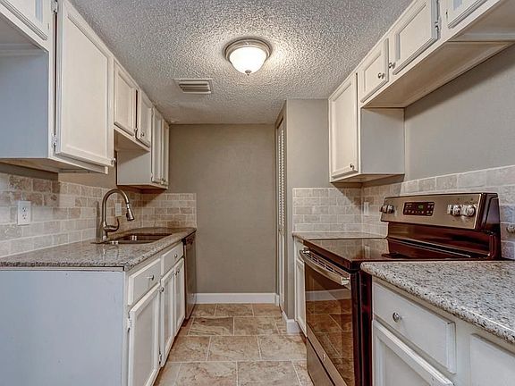 3rd image of 9520 Pagewood Ln