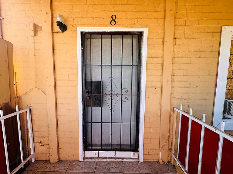 405 N 1st Ave #8 — Photo 6