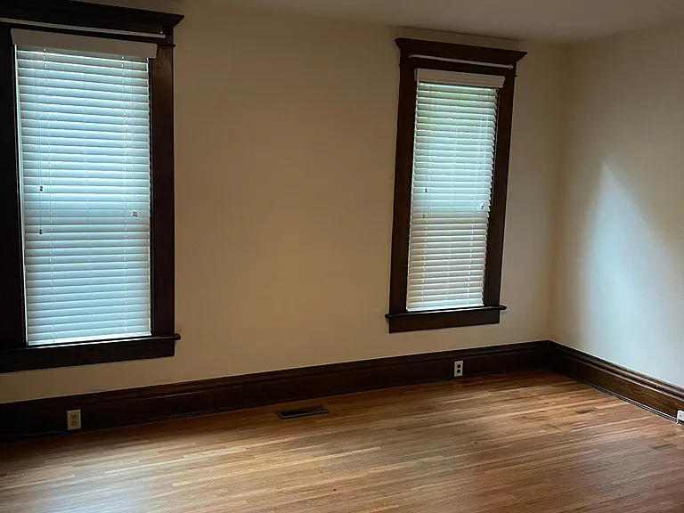 436 E Redbud Aly — Photo 5