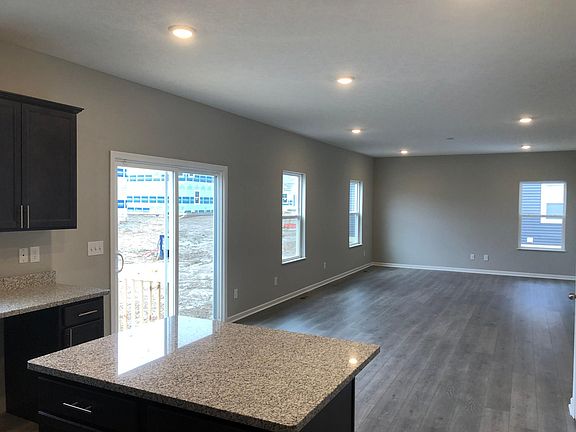 4th image of 49 Scarlett Dr