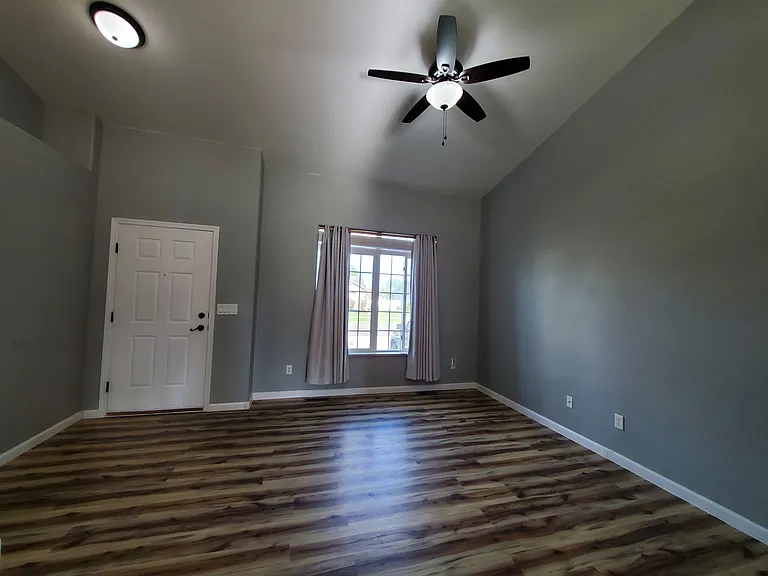 648 S Holladay Dr — Photo 6