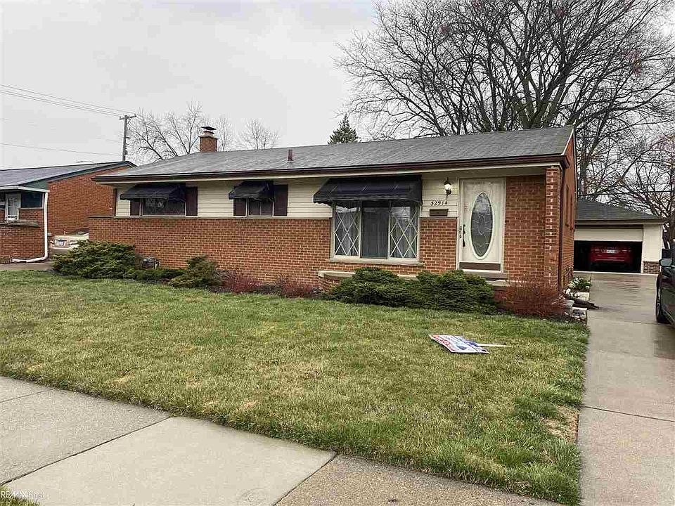 1st image of 32914 Grinsell Dr