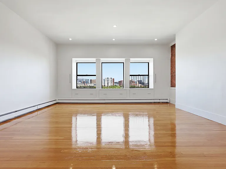 190 Beacon St #7 — Photo 8