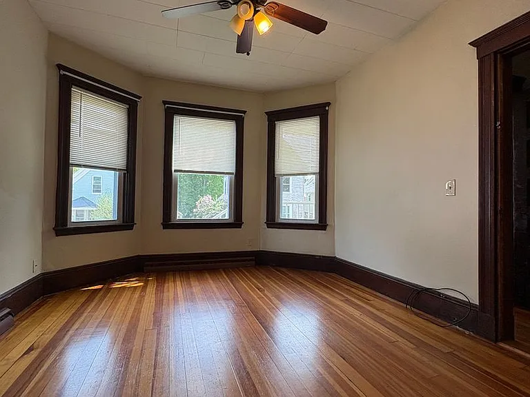 48 South Prospect St, #1 — Photo 4