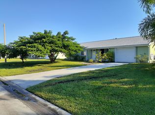 2097 SE Rainier Rd, Port Saint Lucie, FL 34952