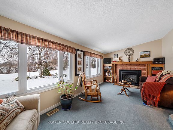 2nd image of 5 Hearts Content St