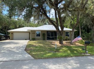 1990 Snyder Dr, Alva, FL 33920