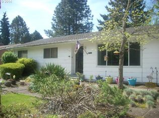 12420 SW Summer Crest Dr, Tigard, OR 97223