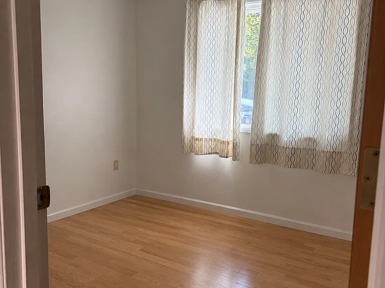 311 Ash St — Photo 9