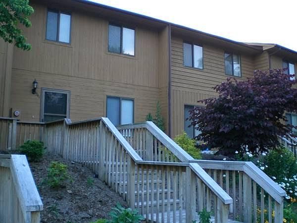 1st image of 941 Lora Ln