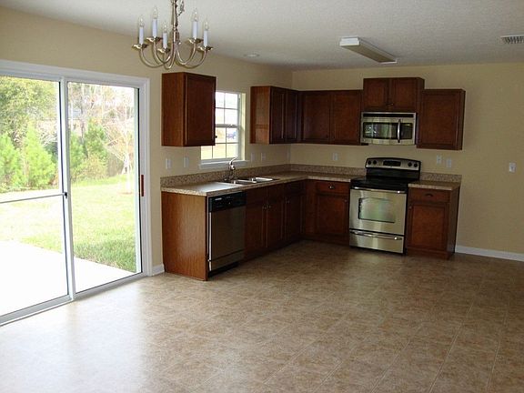 3rd image of 2084 Creekmont Dr