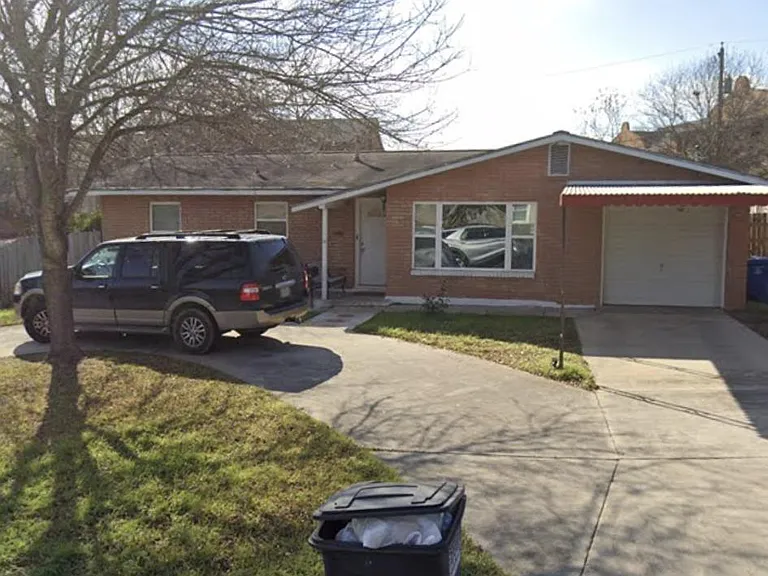 3934 Portsmouth Dr — Photo 6