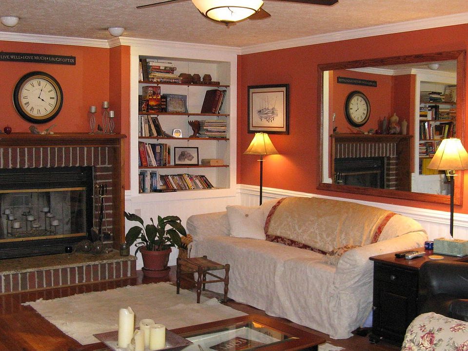 1st image of 90 Shirley Dr