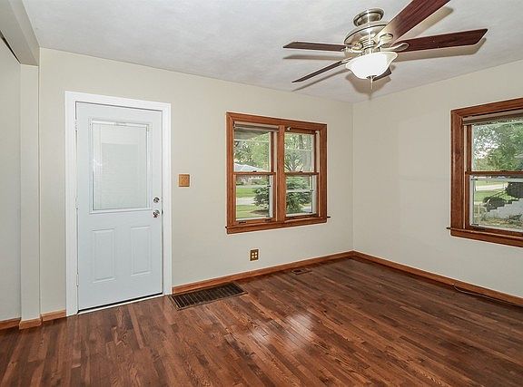 3rd image of 34 N Princeton Ave