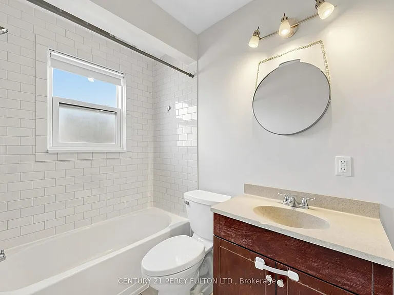 25 Kenwood Cres — Photo 26