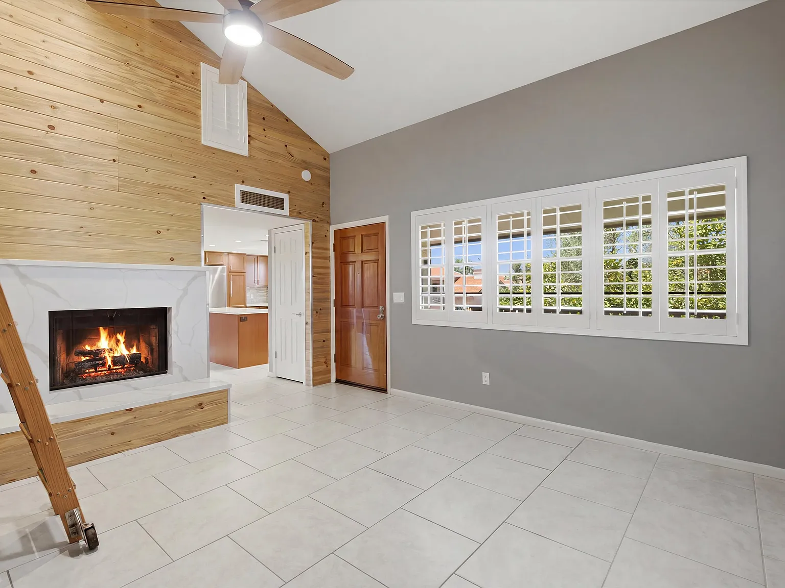 7800 E Lincoln Dr — Photo 3