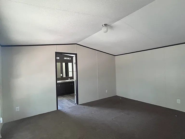 206 Jenny Ln — Photo 6
