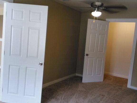 3rd image of 1151 N Justin Ave