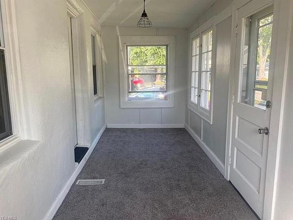 3rd image of 28 Birch Ave #1