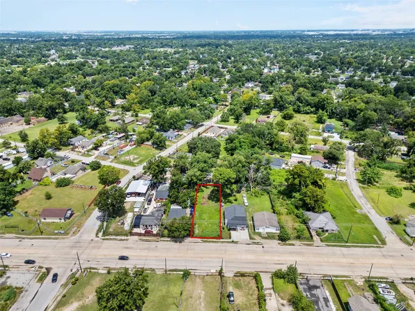 922 W Little York Rd, Houston, TX 77091