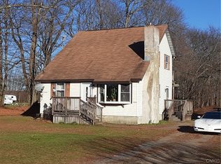 8910 Skinner Rd, Lee Center, NY 13363