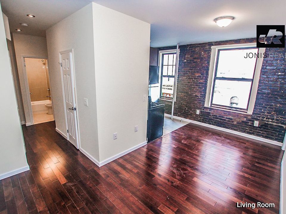 1st image of 141 2nd Ave APT 3
