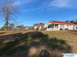 225 Annie Gaskin Rd, Boaz, AL 35956