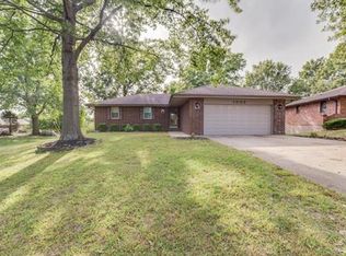 1003 Citadel Dr, Weston, MO 64098