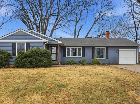 8806 Marty St, Overland Park, KS 66212